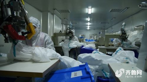 所有生產(chǎn)線滿負荷運行 棗莊市中區(qū)這家企業(yè)已向武漢提供醫(yī)護用品近兩萬套