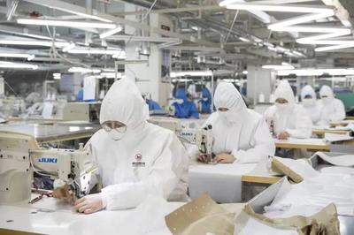 南山!道恩!龍口企業(yè)又緊急出手!火速生產(chǎn)防護服!加快上馬口罩生產(chǎn)線